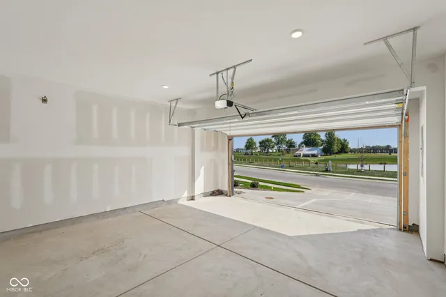 $2,775 | 15246 Swallow Fls Way, Fishers, IN 46037