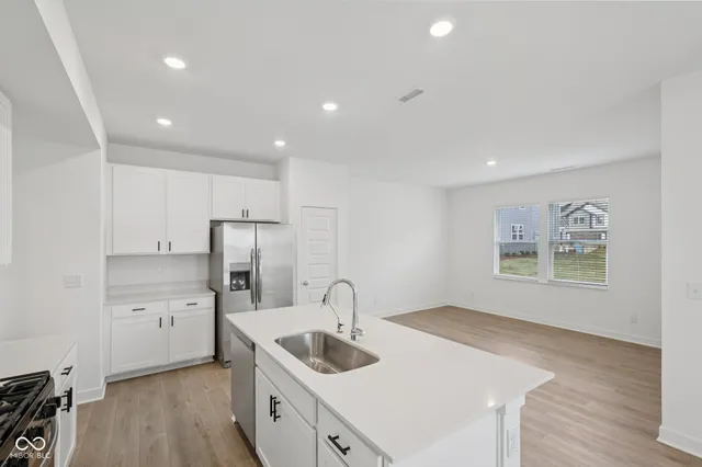 $2,775 | 15246 Swallow Fls Way, Fishers, IN 46037