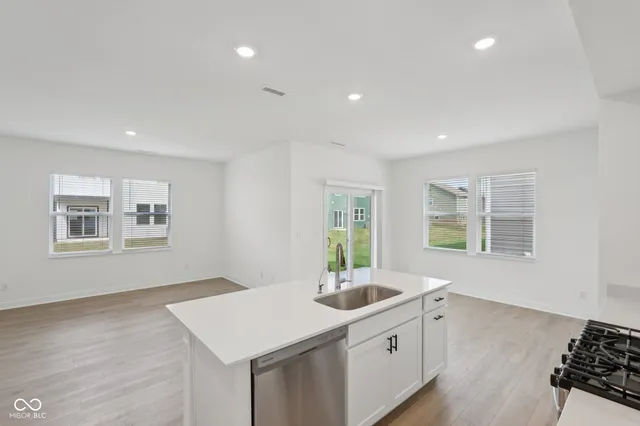 $2,775 | 15246 Swallow Fls Way, Fishers, IN 46037