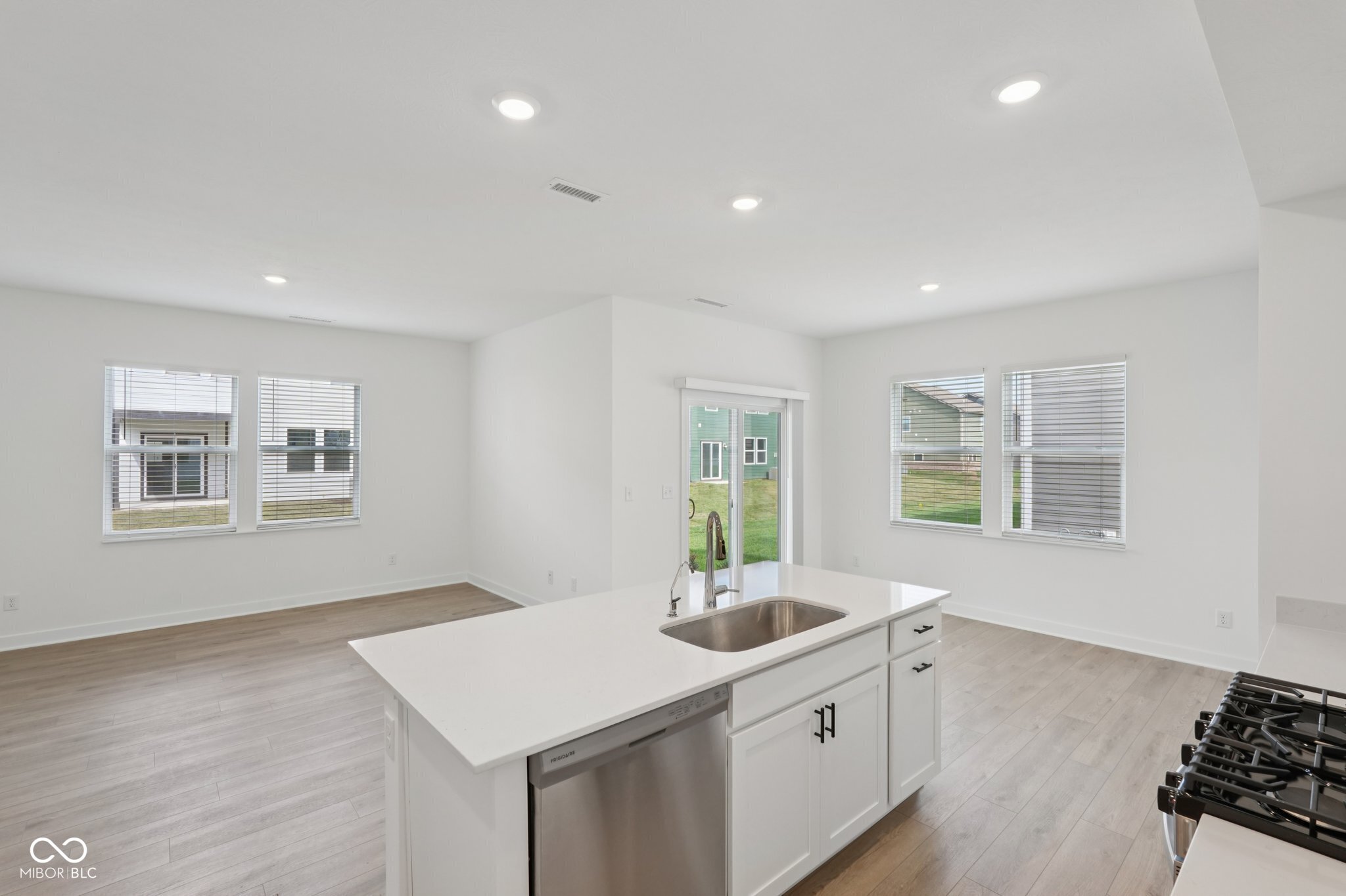 15246 Swallow Fls Way Fishers, IN 46037 - Photo 10 of 50