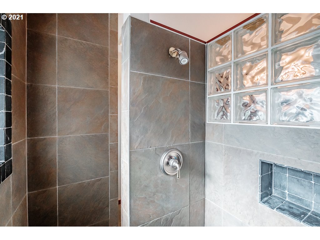 1910 Myers Road Eugene, OR 97401 - Photo 22 of 31 Gallery Image 22