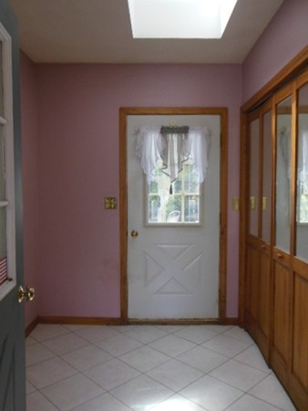 6 Parker Road Groveland, MA 01834 - Photo 3 of 23 Gallery Image 3