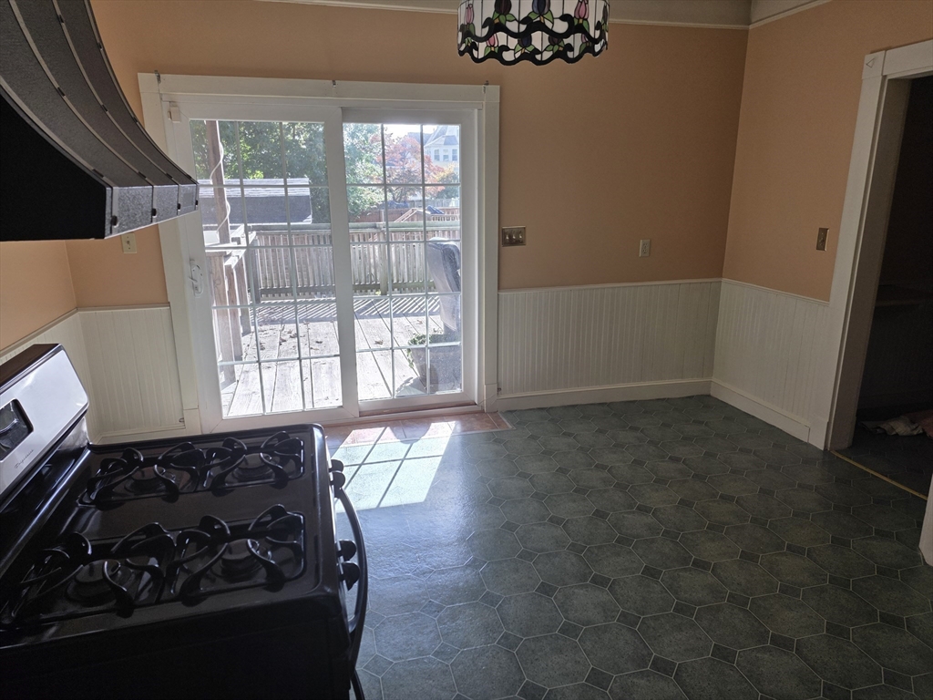 177 Highland Avenue, Unit 1 Fall River, MA 02720 - Photo 23 of 36 a bathroom with a bathtub and shower
