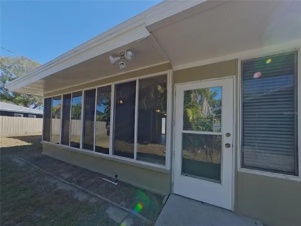 $2,969 | Undisclosed Address, Largo, FL 33774