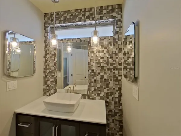 $2,969 | Undisclosed Address, Largo, FL 33774