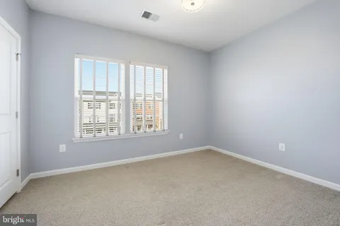 $2,700 | 14619 Featherstone Gate Drive, Woodbridge, VA 22191