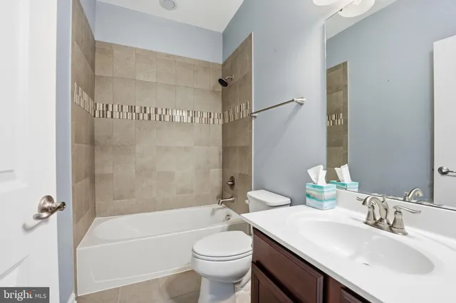 $2,700 | 14619 Featherstone Gate Drive, Woodbridge, VA 22191