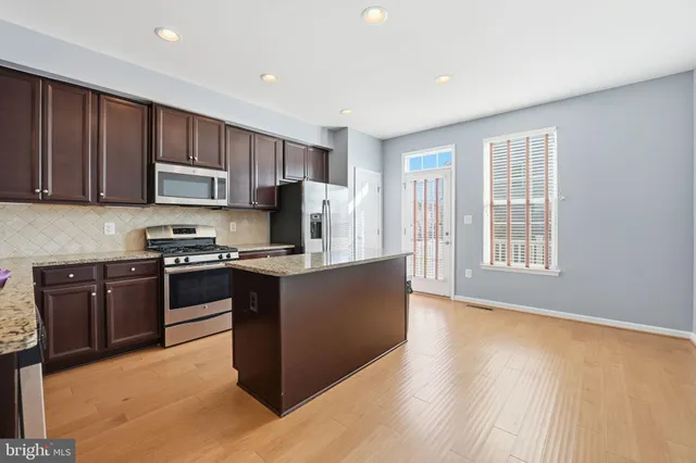 $2,700 | 14619 Featherstone Gate Drive, Woodbridge, VA 22191