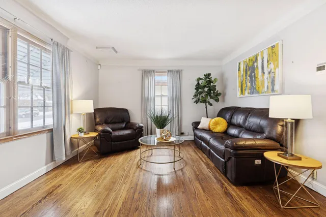 $305,000 | 3833 Noble Avenue North, Robbinsdale, MN 55422