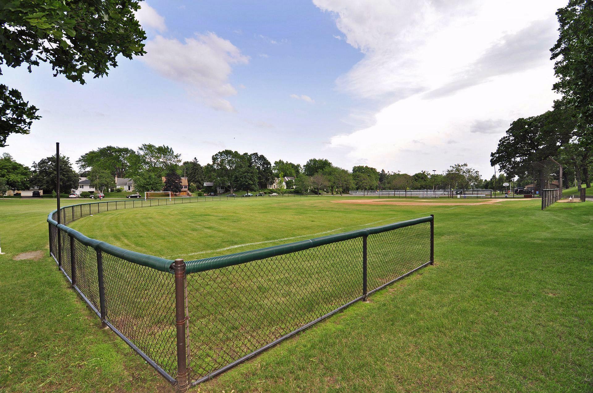3833 Noble Avenue North Robbinsdale, MN 55422 - Photo 30 of 71