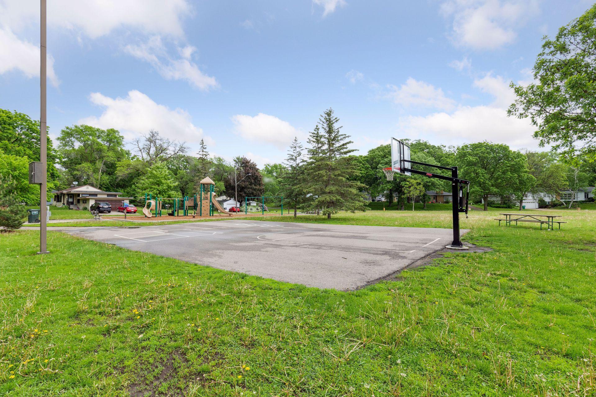 3833 Noble Avenue North Robbinsdale, MN 55422 - Photo 46 of 71