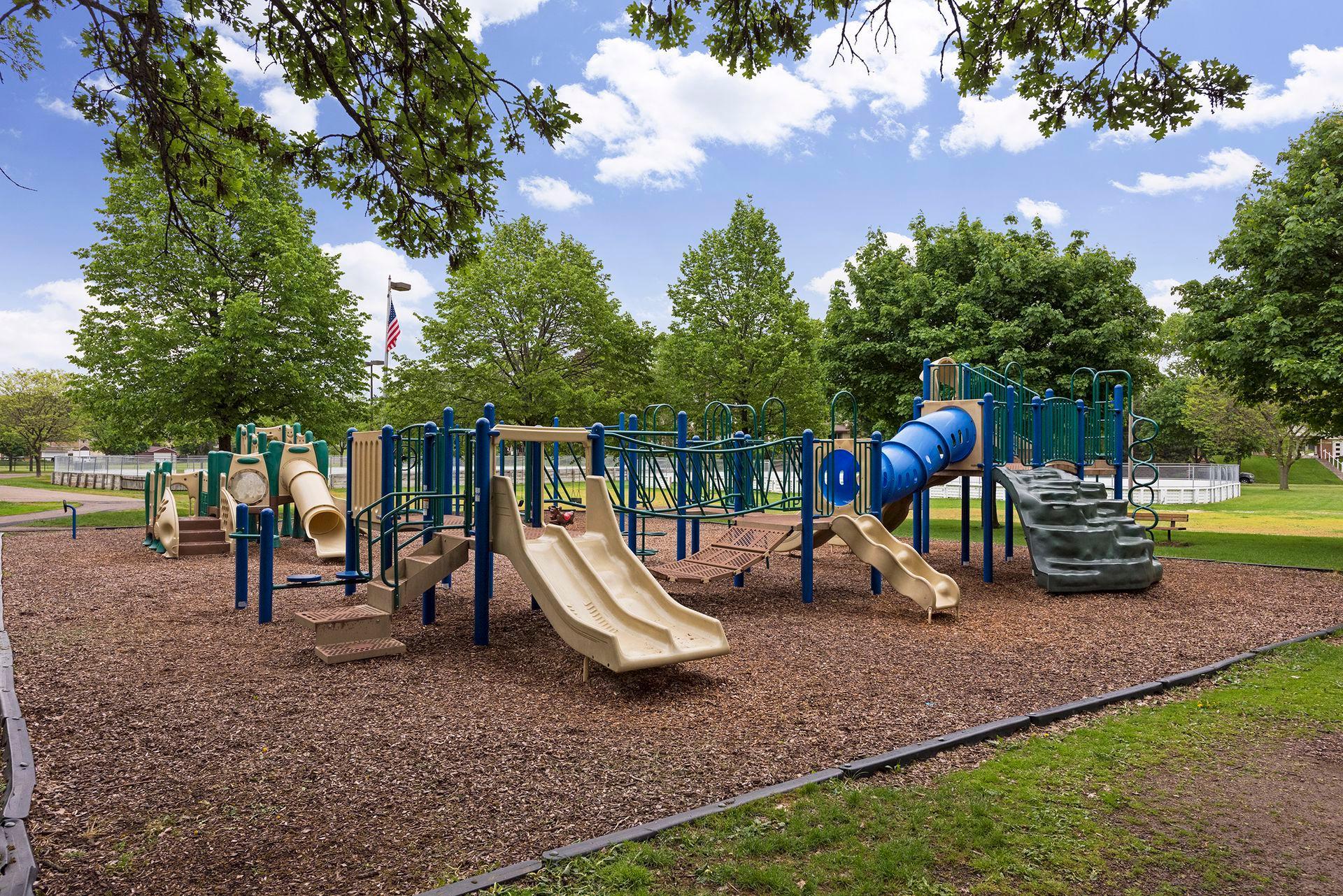 3833 Noble Avenue North Robbinsdale, MN 55422 - Photo 62 of 71