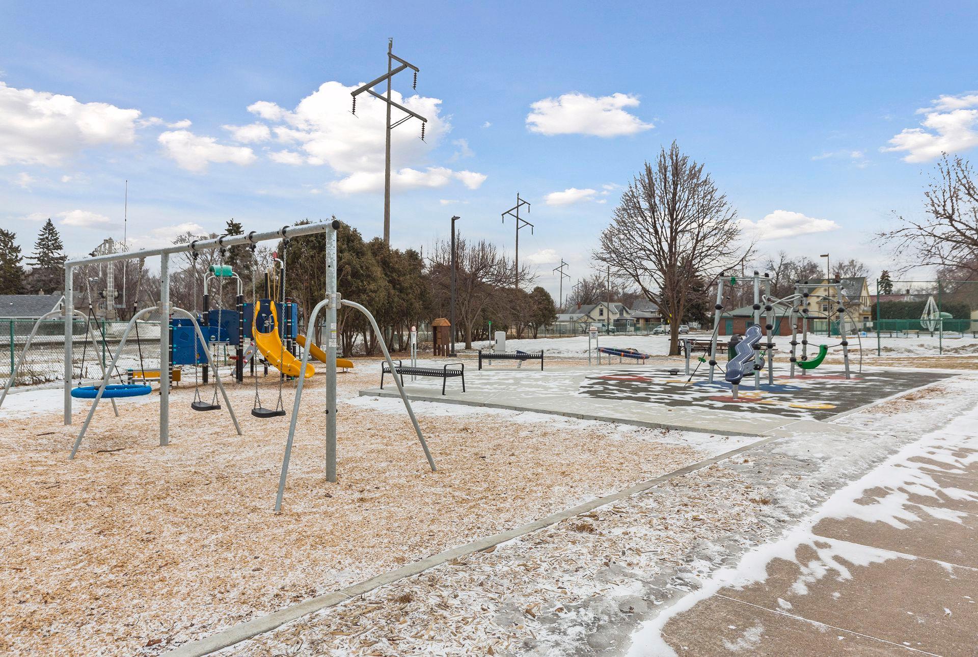 3833 Noble Avenue North Robbinsdale, MN 55422 - Photo 66 of 71