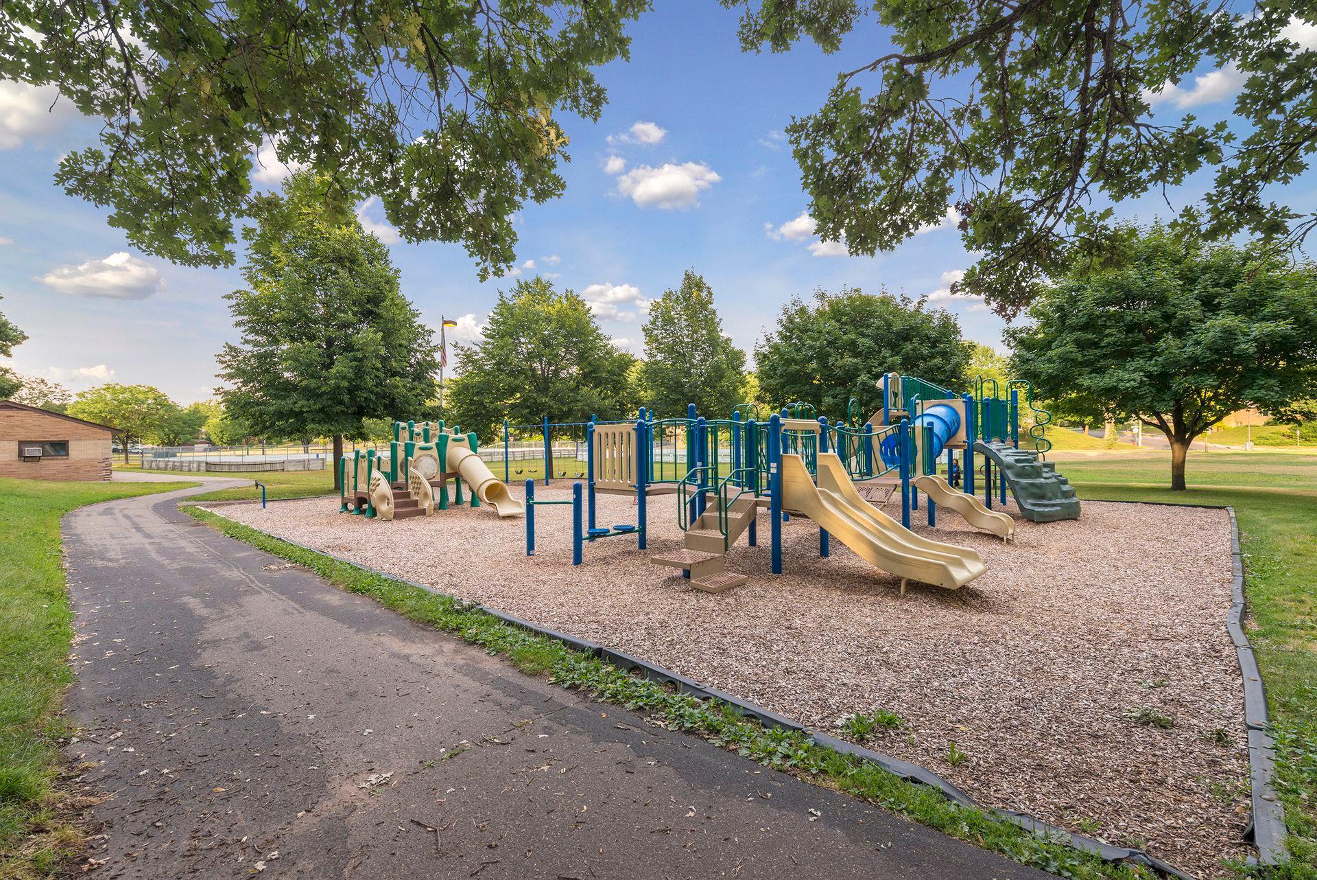 3833 Noble Avenue North Robbinsdale, MN 55422 - Photo 71 of 71