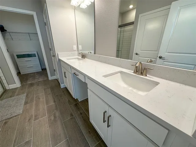 $2,300 | 17216 Mango Shay Court, Land O Lakes, FL 34638