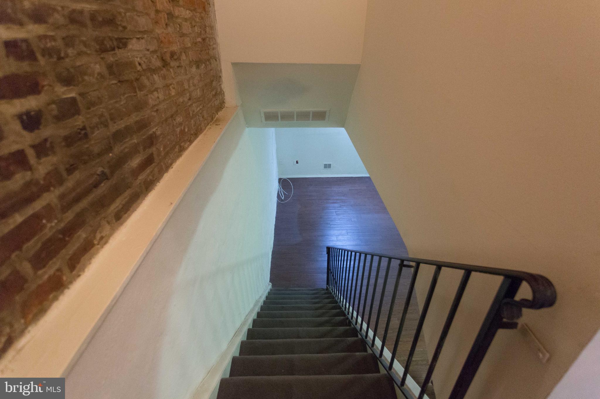 2031-8 South Street, Unit 123 Philadelphia, PA 19146 - Photo 11 of 31 a view of entryway