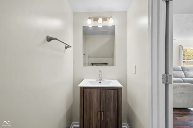 $2,200 | 7913 Meadow Bend Lane, Indianapolis, IN 46259