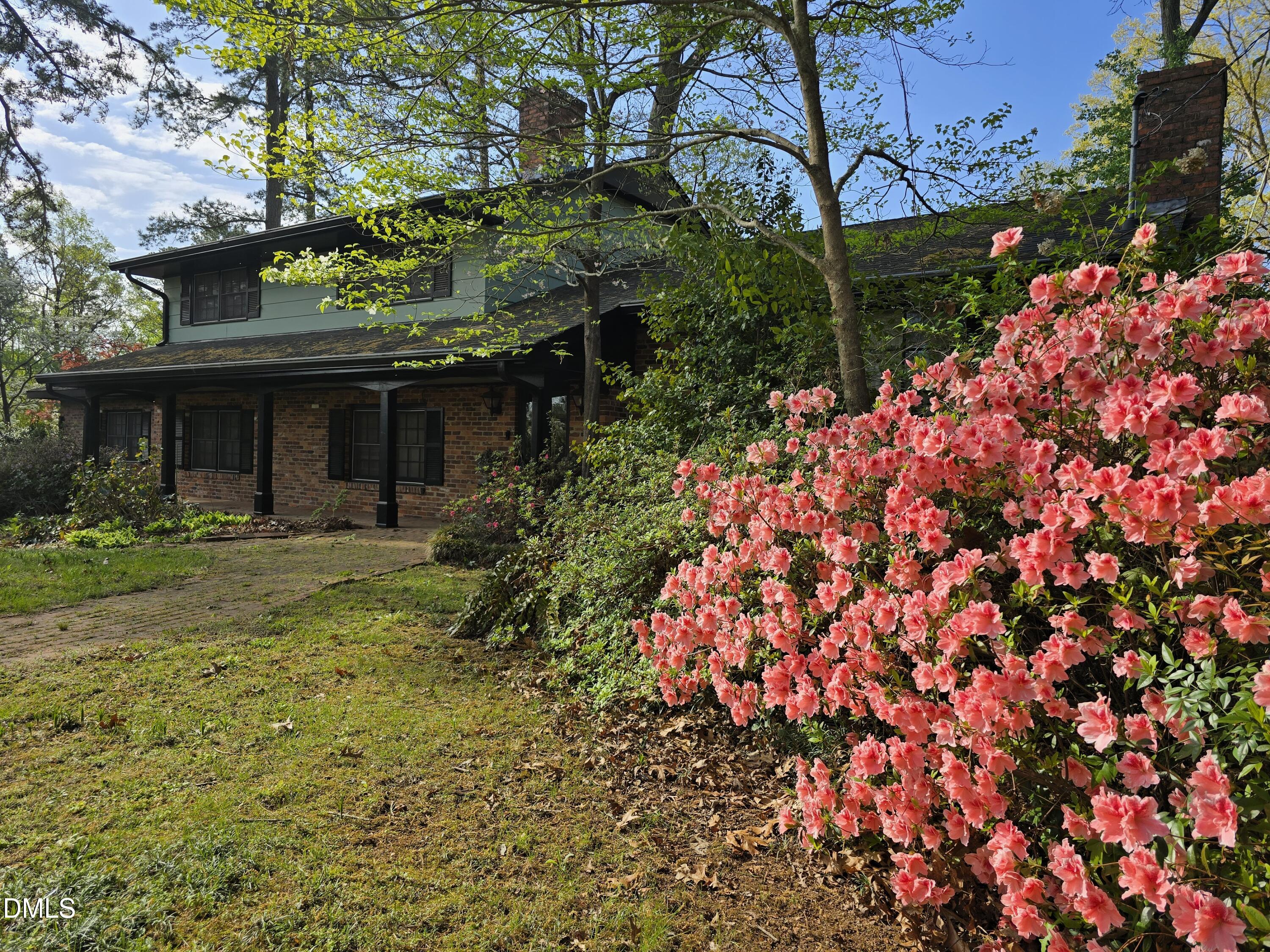 3301 Caldwell Drive Raleigh, NC 27607 - Photo 2 of 26 20260331_095212