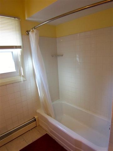 2614 Fairhaven Road Davenport, IA 52803 - Photo 13 of 16 Gallery Image 13