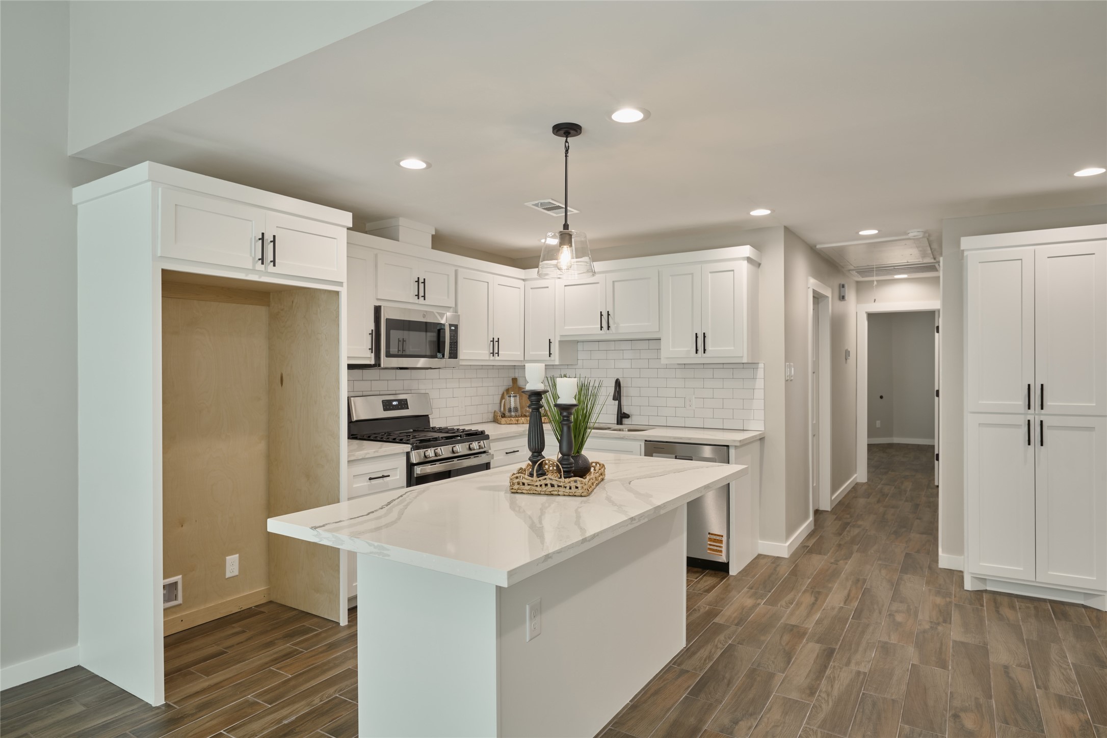 1014 Graham Drive, Unit L2 Tomball, TX 77375 - Photo 15 of 30