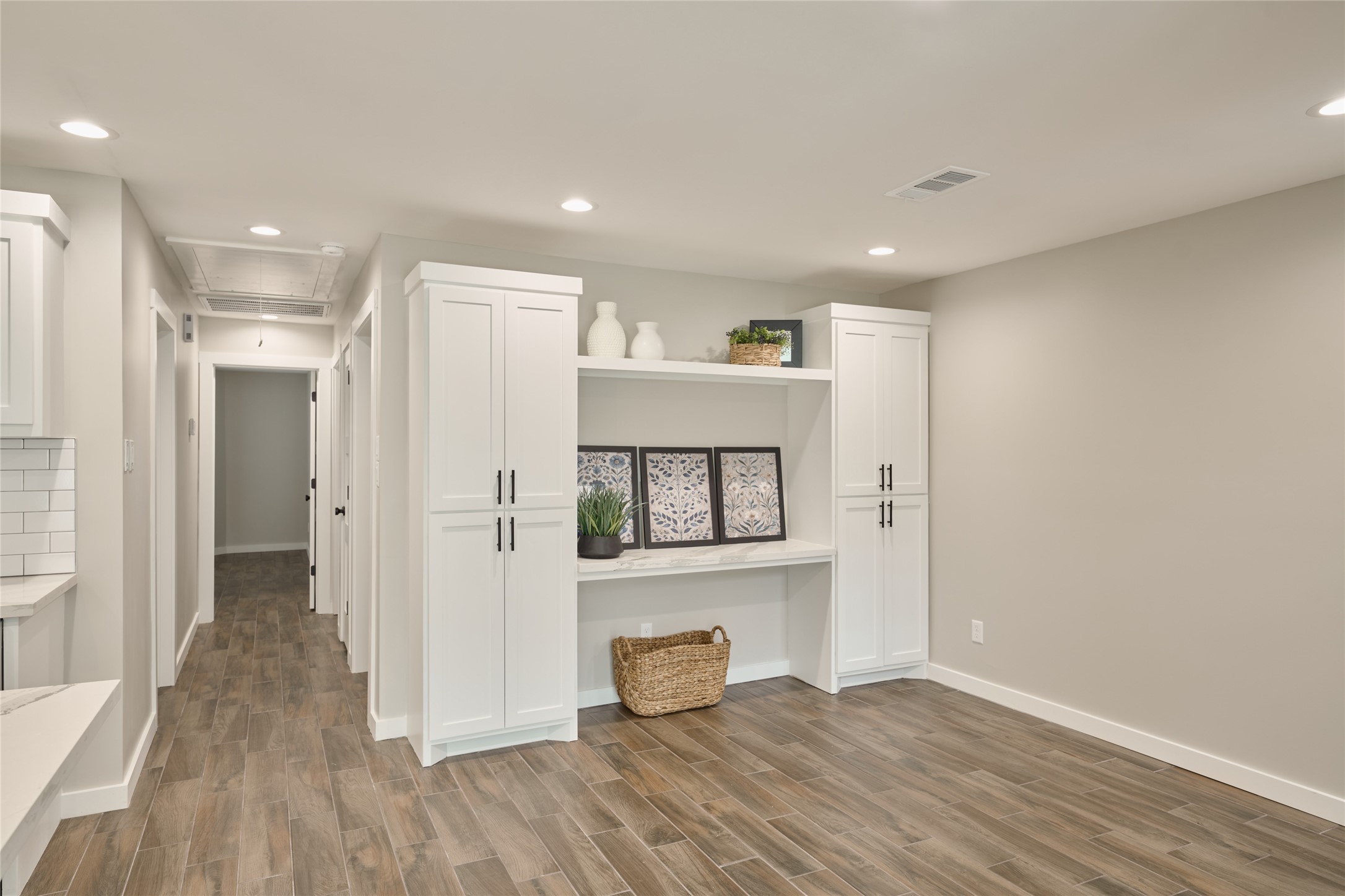 1014 Graham Drive, Unit L2 Tomball, TX 77375 - Photo 8 of 30