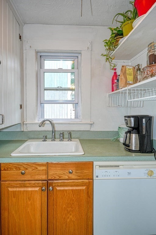3 Garfield Street Maynard, MA 01754 - Photo 5 of 22 Gallery Image 5