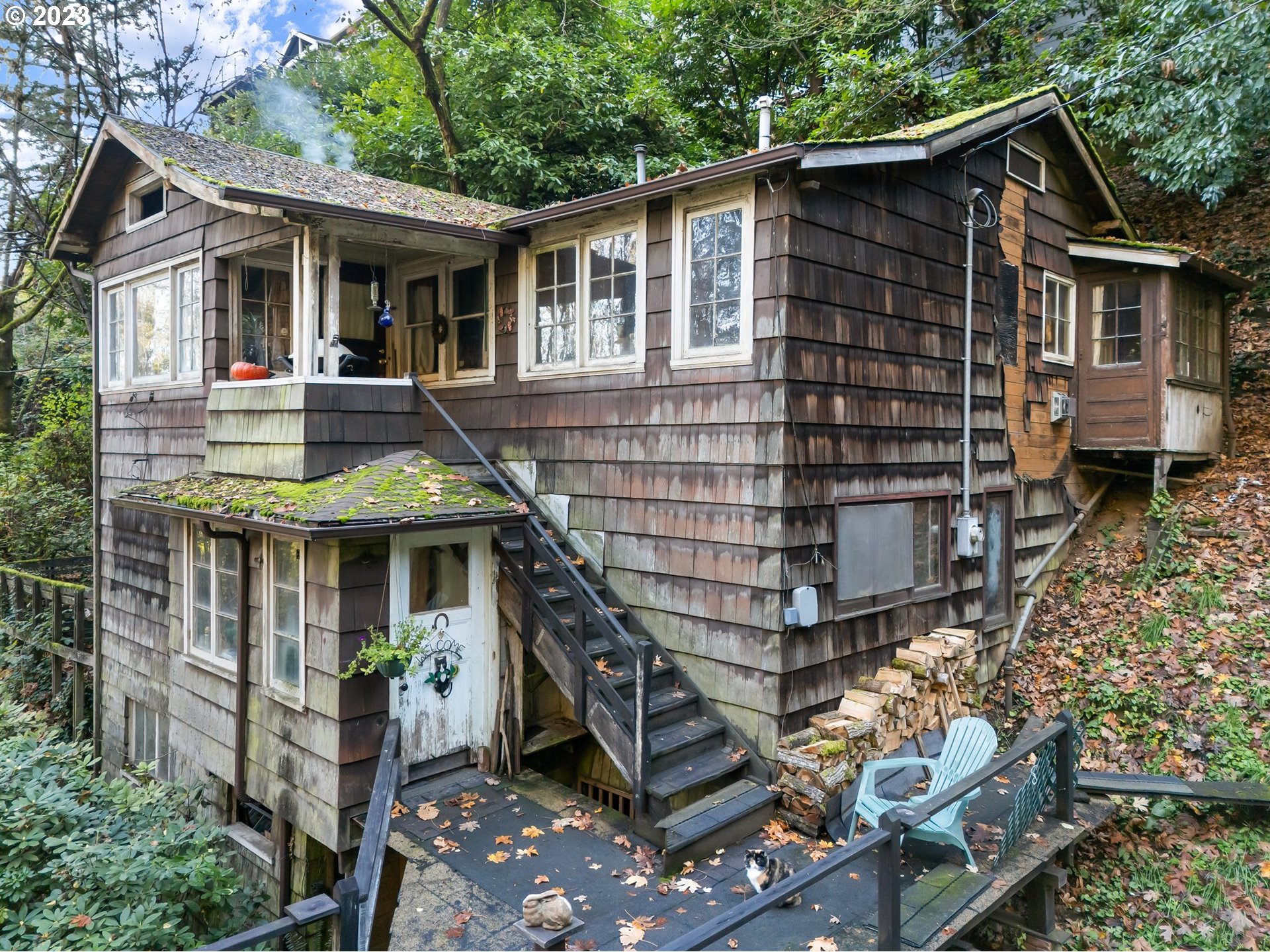 3852 Southwest Condor Avenue Portland, OR 97239 - Photo 39 of 44 a front view of a house with a yard