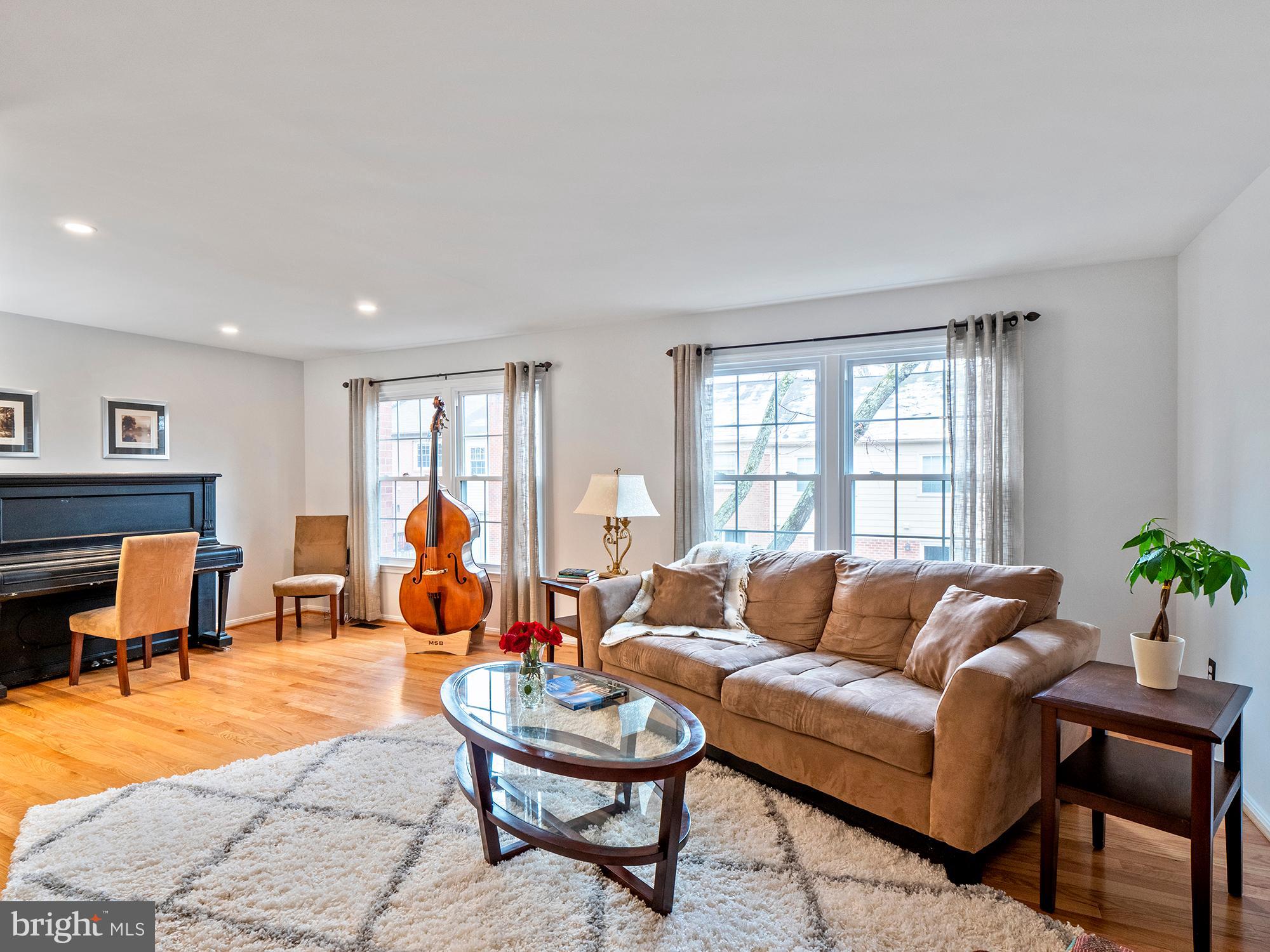 10261 Braddock Road Fairfax, VA 22032 - Photo 4 of 30 Gallery Image 4