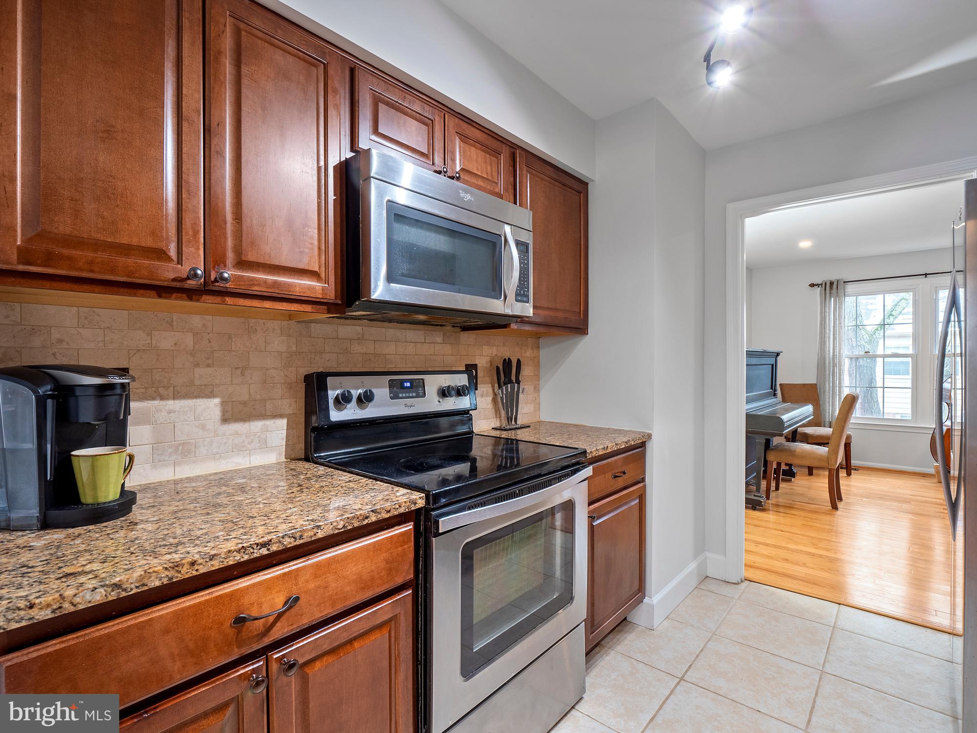 10261 Braddock Road Fairfax, VA 22032 - Photo 8 of 30 Gallery Image 8