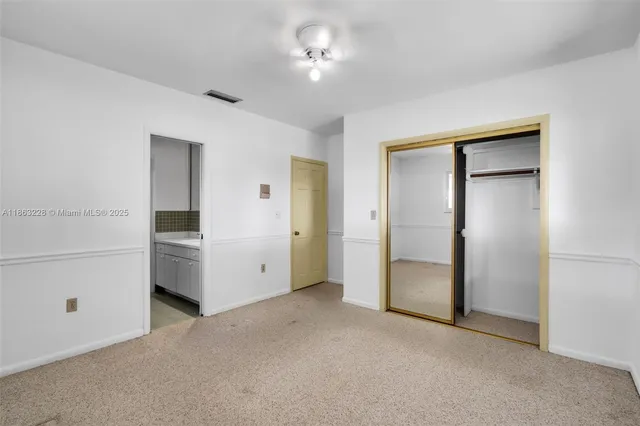 a view of a livingroom with an empty space