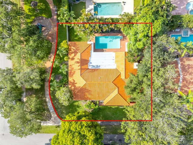 $6,000 | 7210 West Troon Circle, Miami Lakes, FL 33014