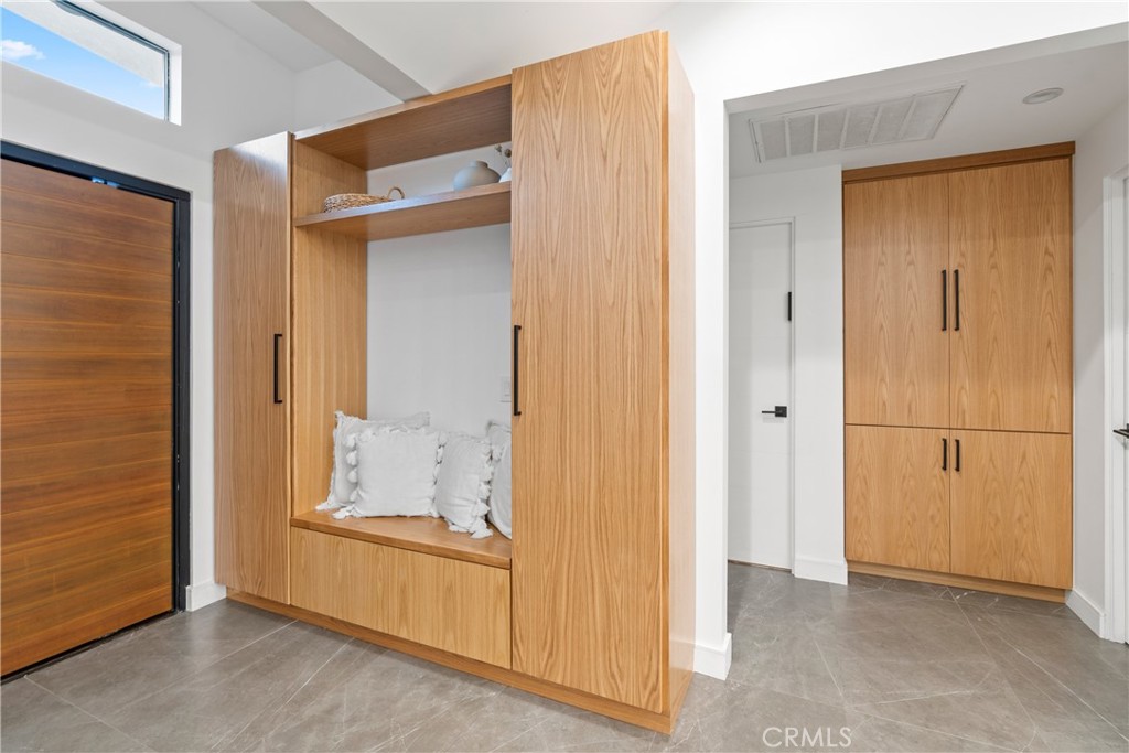 7127 Forest Hills Road West Hills, CA 91307 - Photo 12 of 37 a view of an empty room