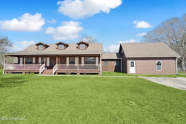 $299,999 | 27 Hartman Road, Carriere, MS 39426