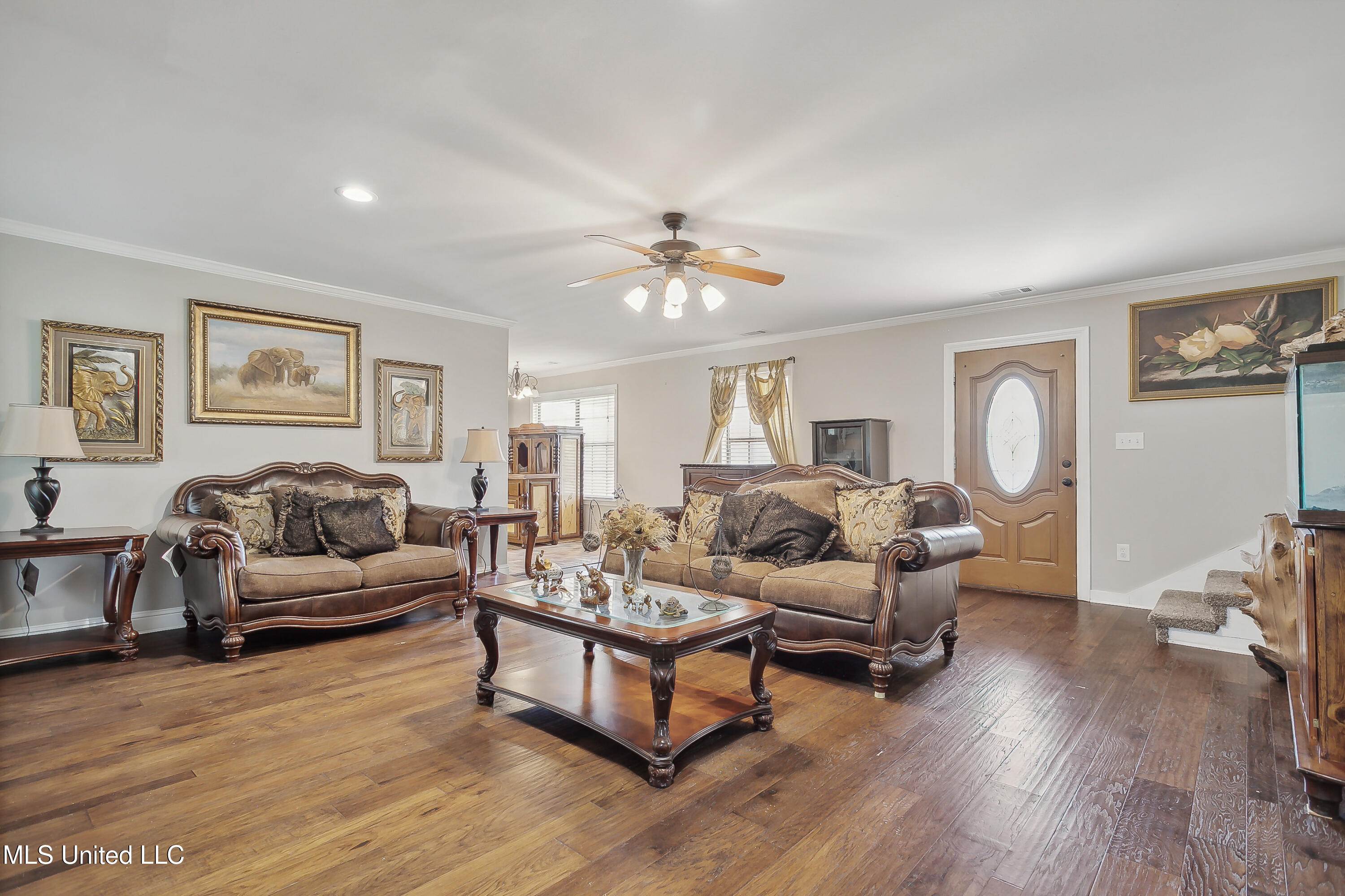 27 Hartman Road Carriere, MS 39426 - Photo 2 of 17 27 Hartman Living room (3)