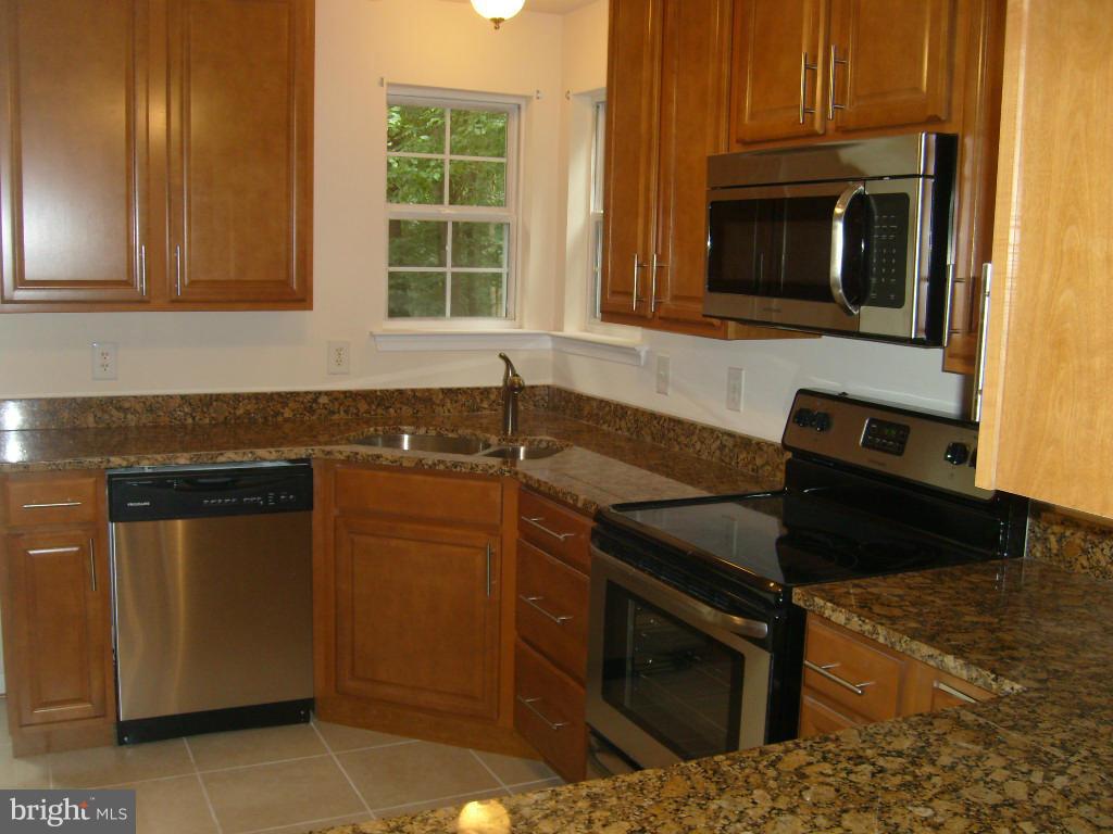 1016 B And L Club Road Pasadena, MD 21122 - Photo 4 of 30 Kitchen