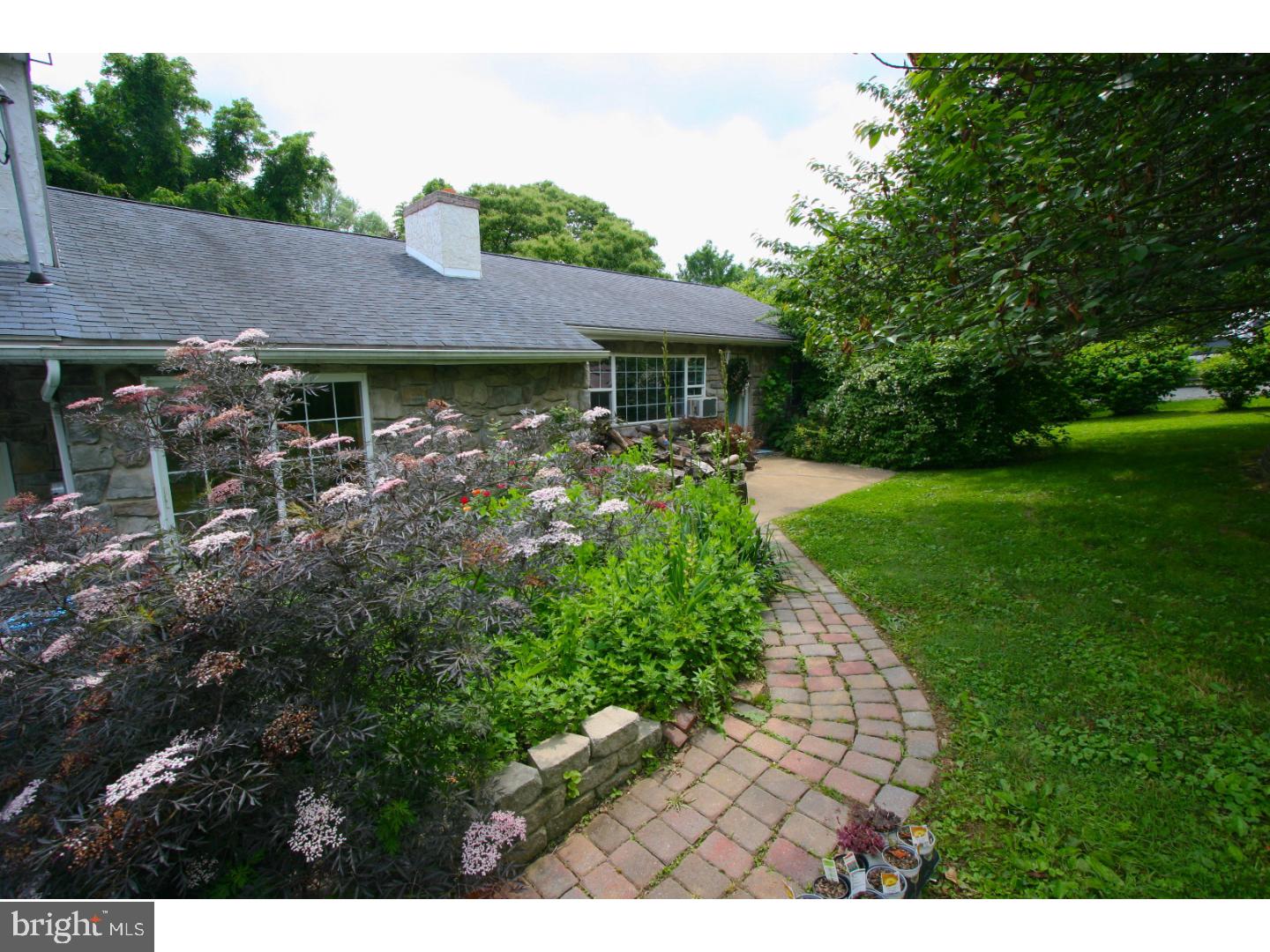 111 Howard Road West Chester, PA 19380 - Photo 2 of 25 Exterior Front
