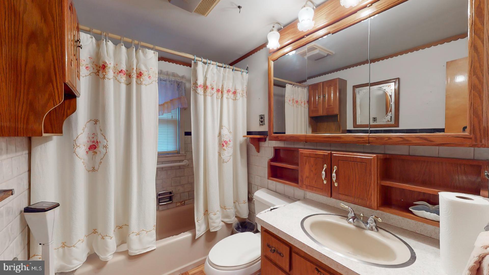 9524 Rocky Ridge Road Rocky Ridge, MD 21778 - Photo 9 of 21 Bathroom