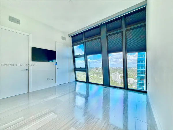 $18,500 | 1451 Brickell Avenue, Unit 4501, Miami, FL 33131