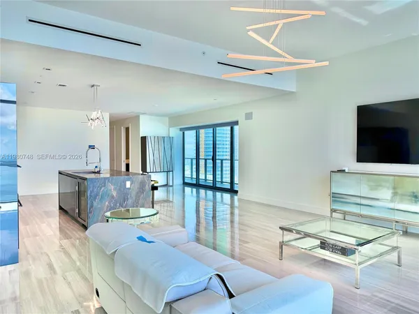 $18,500 | 1451 Brickell Avenue, Unit 4501, Miami, FL 33131