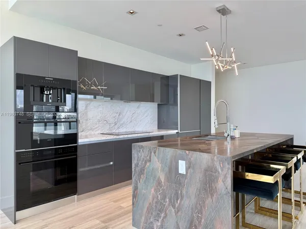 $18,500 | 1451 Brickell Avenue, Unit 4501, Miami, FL 33131