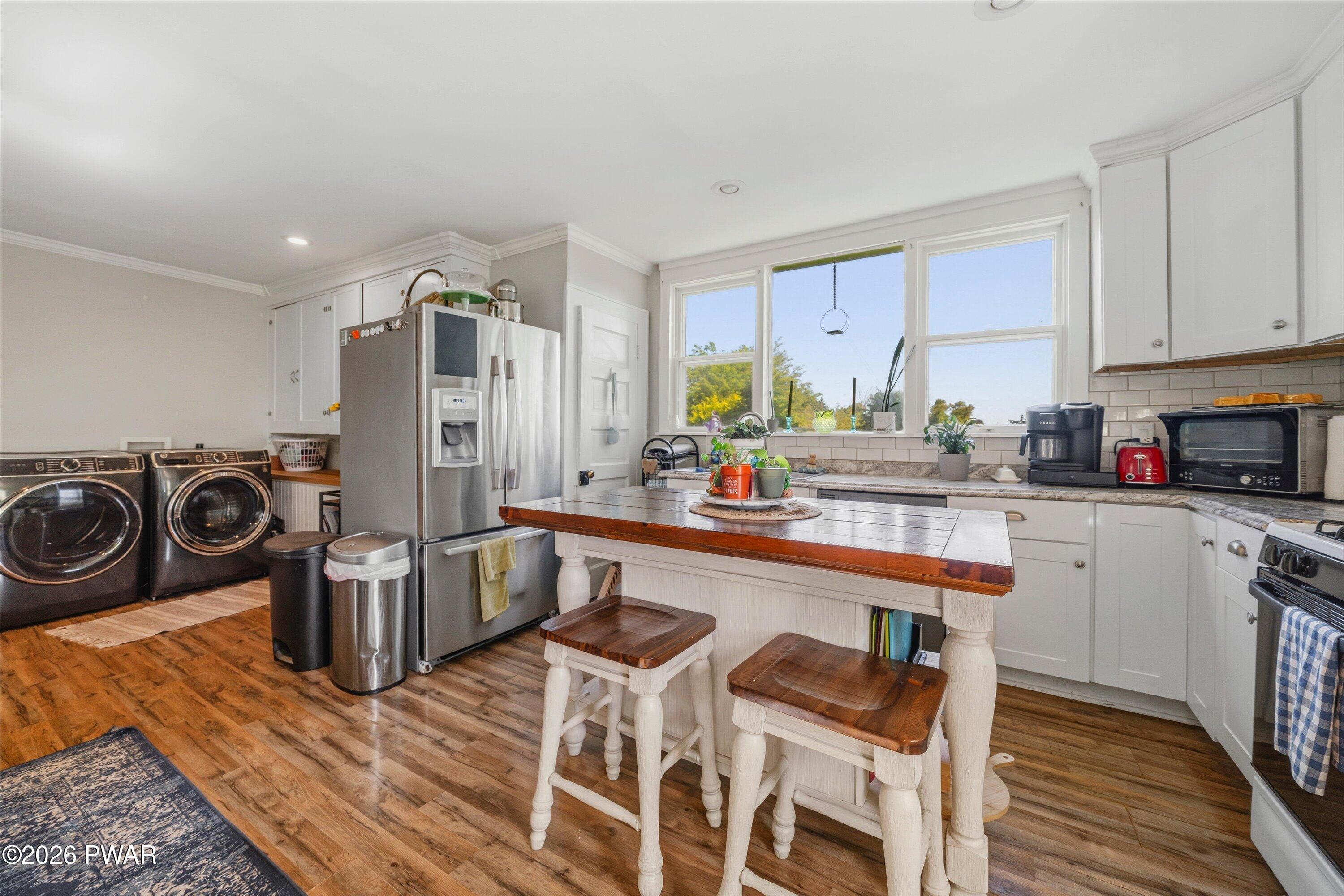 127 Valleyview Road Greentown, PA 18426 - Photo 25 of 66 a kitchen with a sink appliances and cabinets