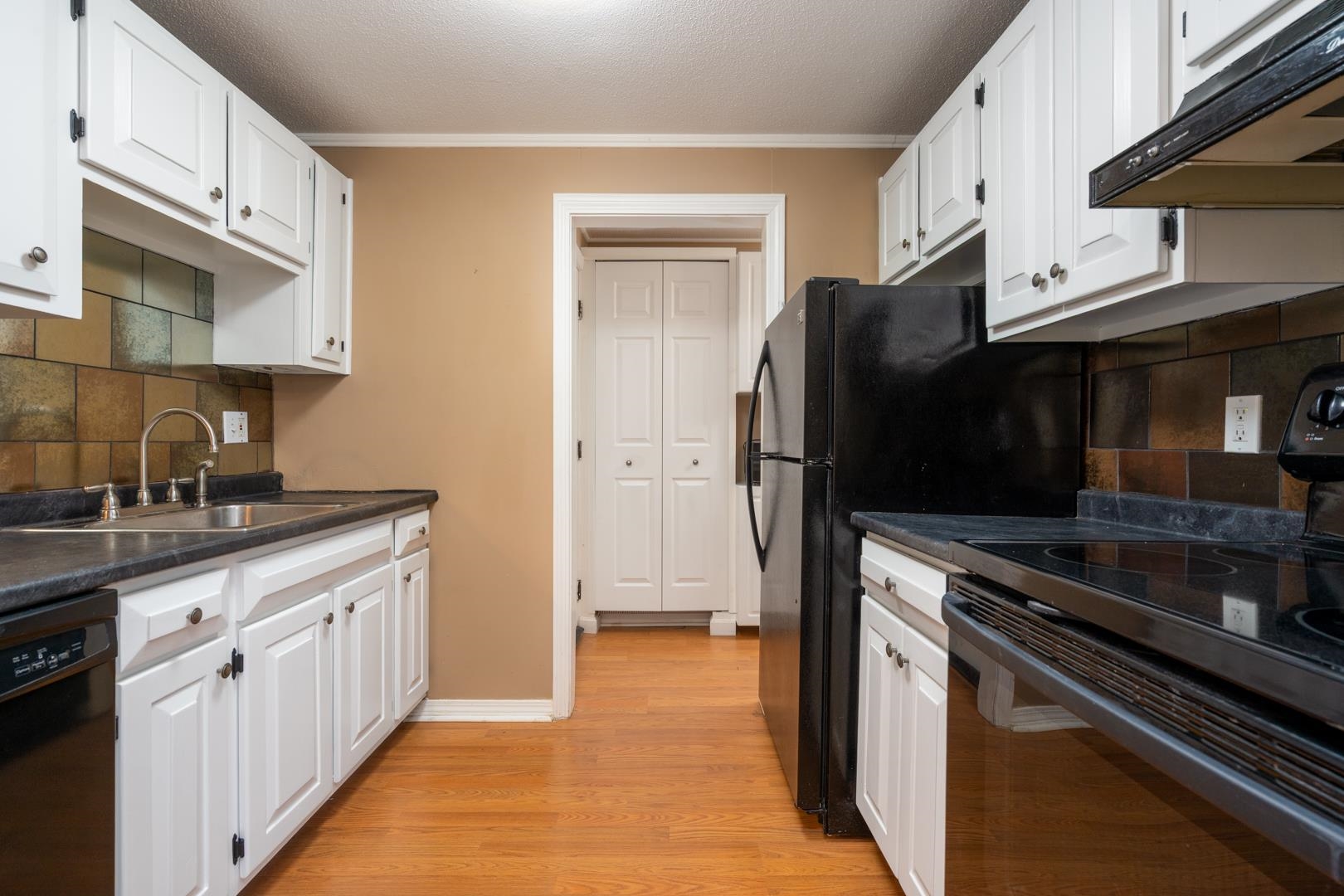 44 Seabury Hampton, NH 03842 - Photo 4 of 26