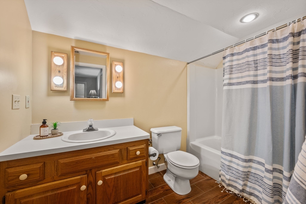 47 Ashcroft Road Sharon, MA 02067 - Photo 21 of 24 a bathroom with a sink toilet and shower