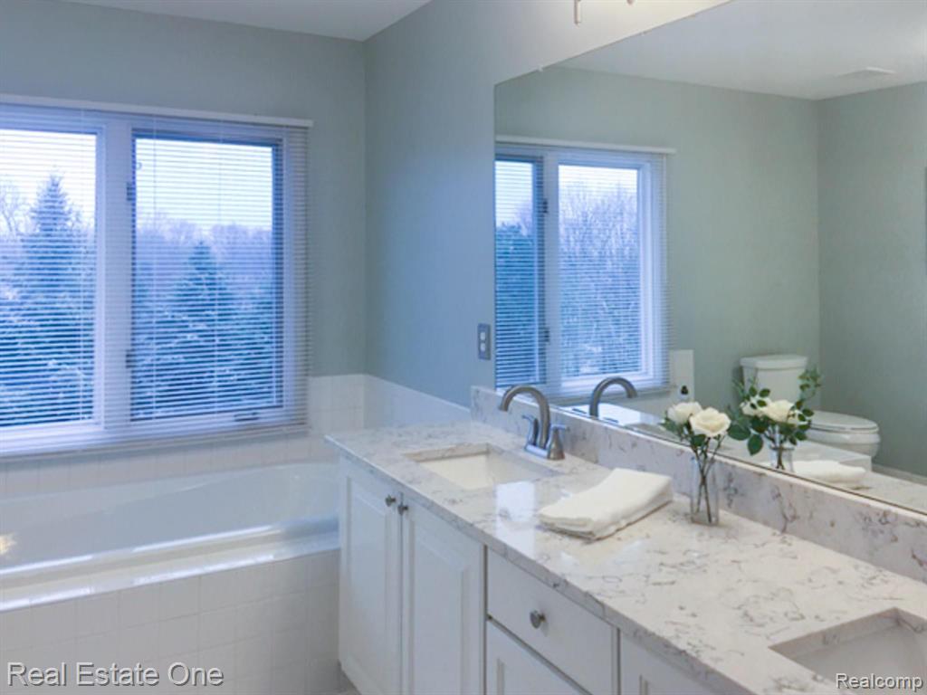 2487 Ashford Rochester Hills, MI 48306 - Photo 15 of 30