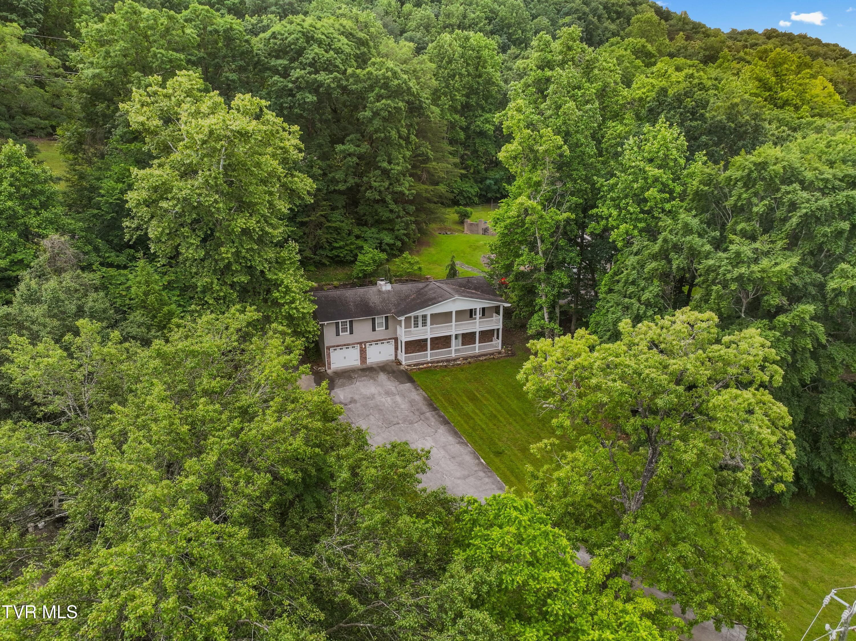 1302 Irwin Drive Powell, TN 37849 - Photo 49 of 53 049-1302IrwinDrive-Powell-TN-37849-SMALL