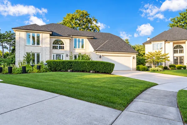 $749,900 | 8201 Pine Bluff Court, Darien, IL 60561