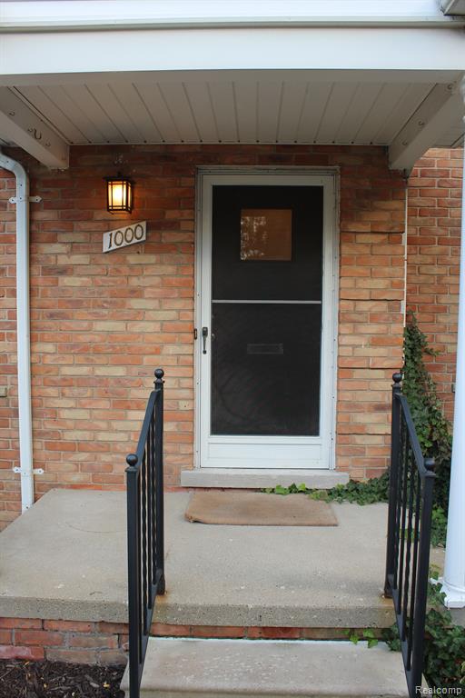 1006 Tottenham Road Birmingham, MI 48009 - Photo 3 of 50