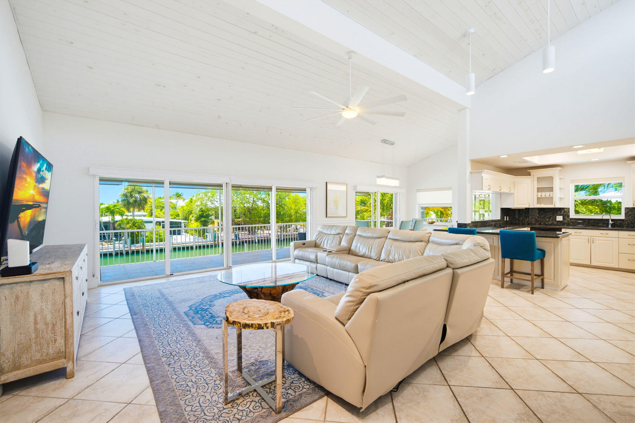 420 11th Street Key Colony Beach, FL 33051 - Photo 16 of 104 Great Room