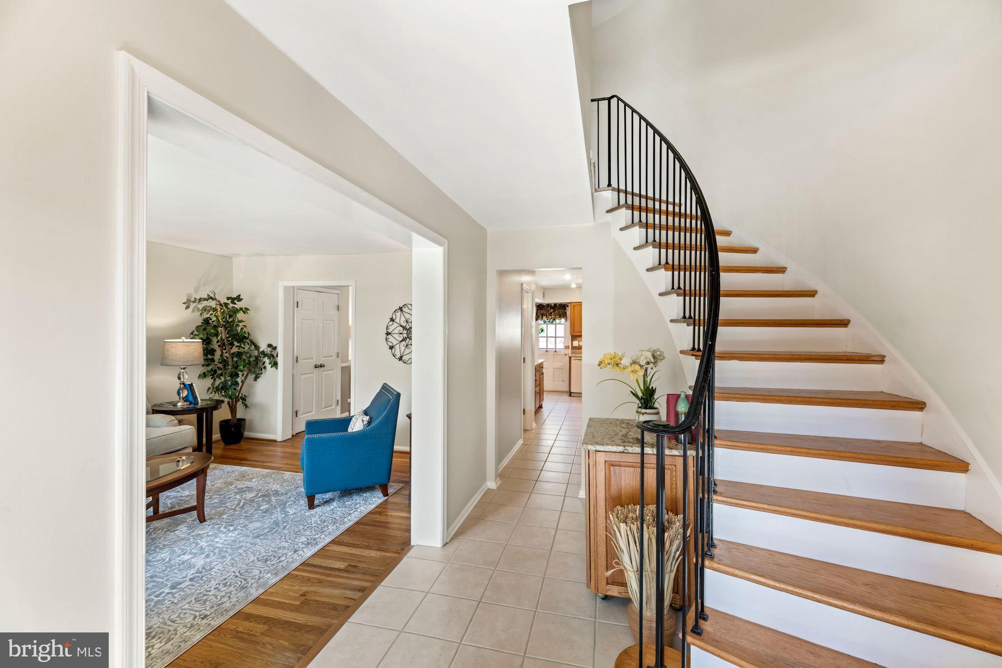 8434 Willow Forge Road Springfield, VA 22152 - Photo 3 of 55 Grand curved stairway entry