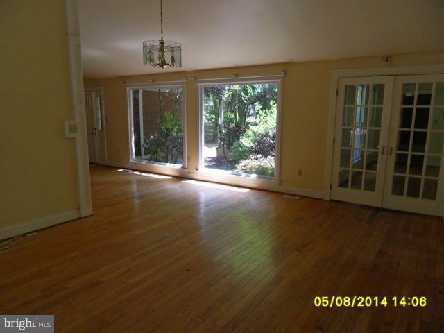 6020 Chapman Road Lorton, VA 22079 - Photo 17 of 19 Dining Room
